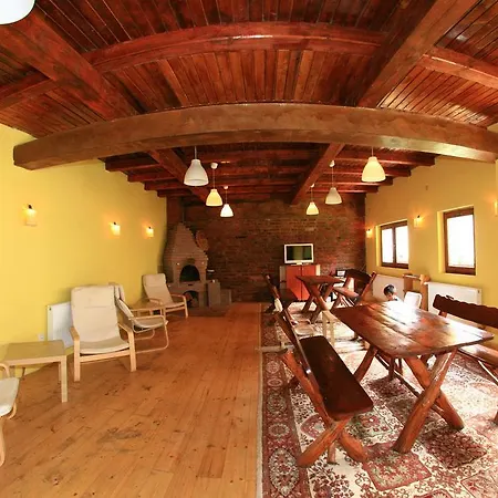 Guest house Pensiunea Leia Cartisoara